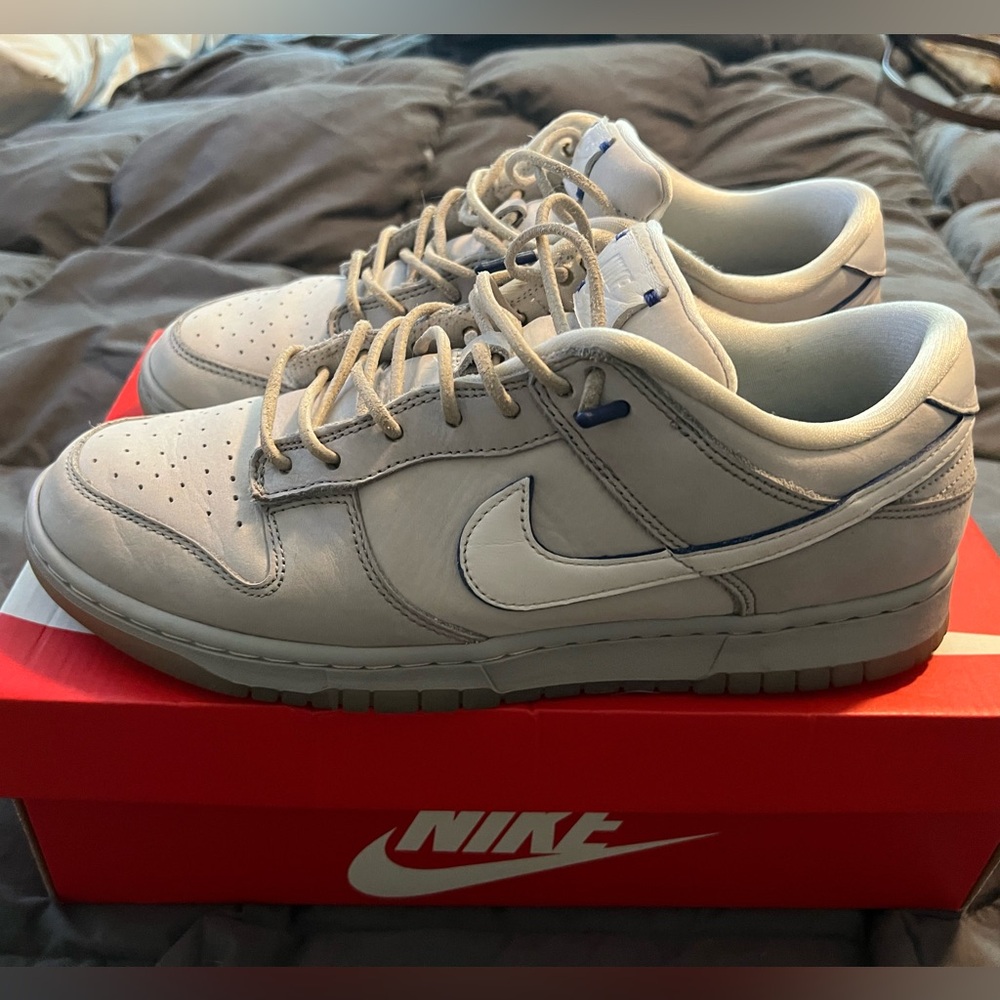 Nike Wolf Grey Platinum Low-Dunk Sneakers size 10.5